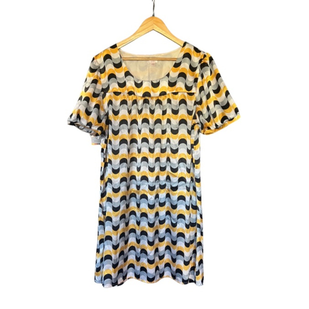 Xhilaration Stylish Wave Pattern Dress - Yellow, Black, White